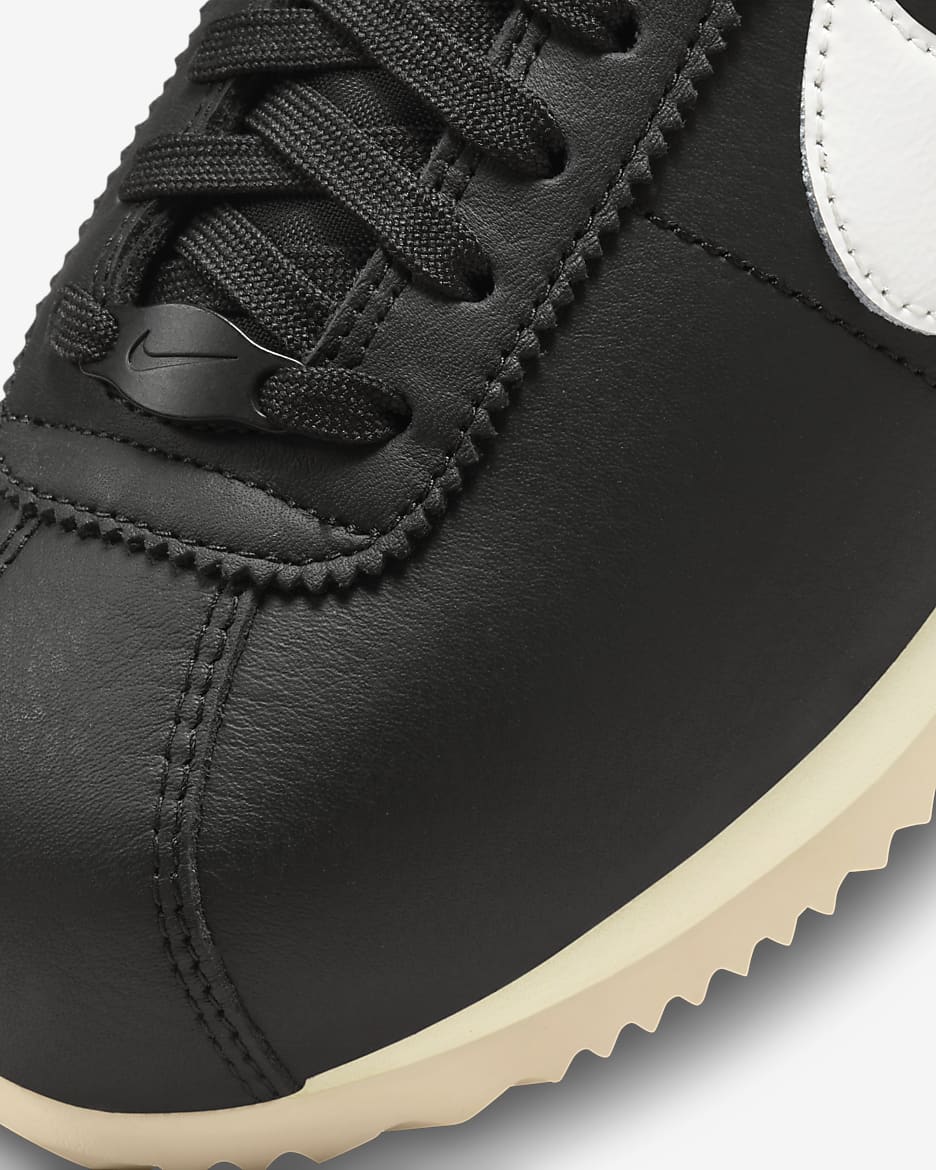 Leather nike cortez womens shops